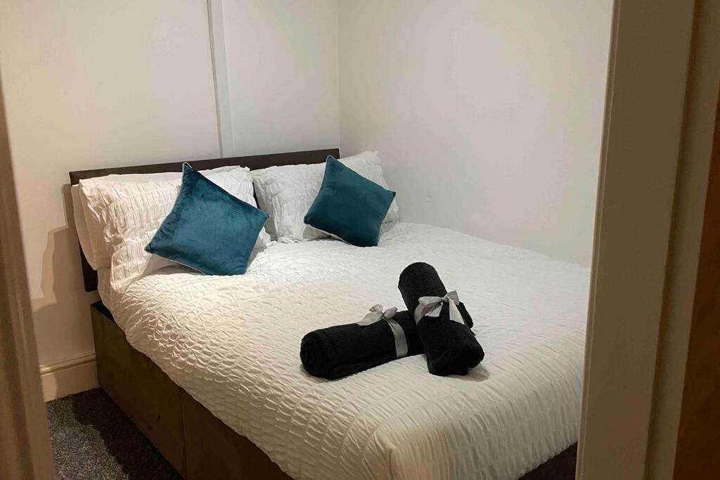 Detached Bungalow II Big Garden II Pet Friendly Βίλα Hednesford Εξωτερικό φωτογραφία